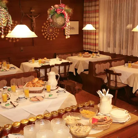 Hauserhof Guest house *