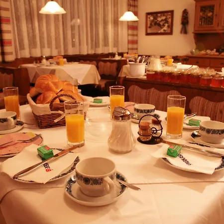 Hauserhof Guest house *