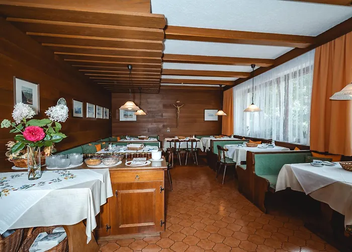 Hauserhof Гостевой дом *